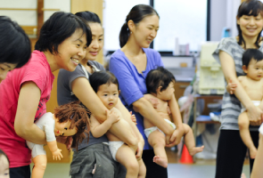 �E�B�Y�}���O���[�v�uWith baby�v